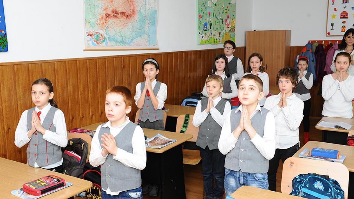 frecventarea orei de religie aviz pozitiv din partea comisiei juridice a senatului