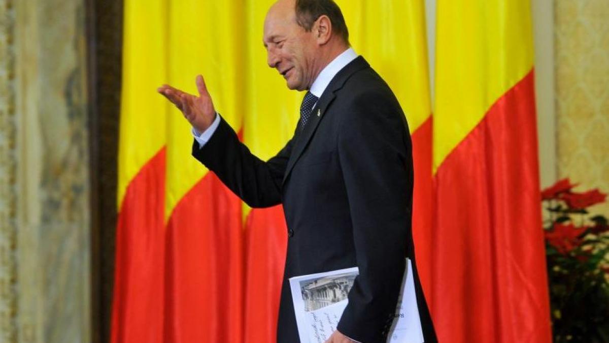 sinteza zilei traian basescu demis pentru escrocherii si suspendat din inspectoratul navigatiei