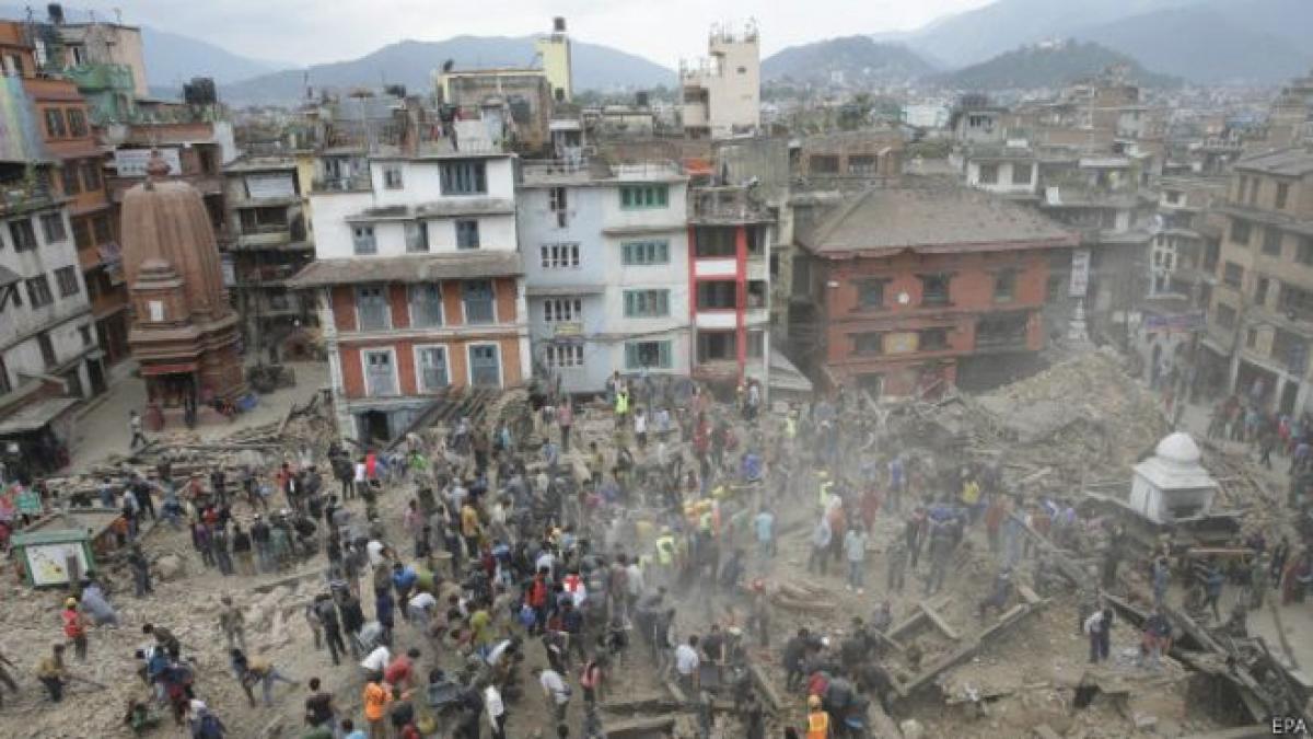 doua avioane rusesti au evacuat 128 de persoane din nepal
