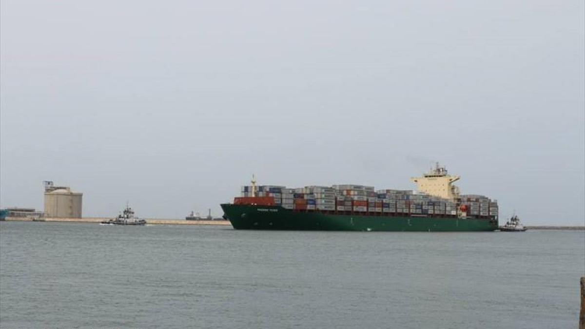 mae patru romani la bordul navei retinute de iranieni in golful persic sunt in siguranta