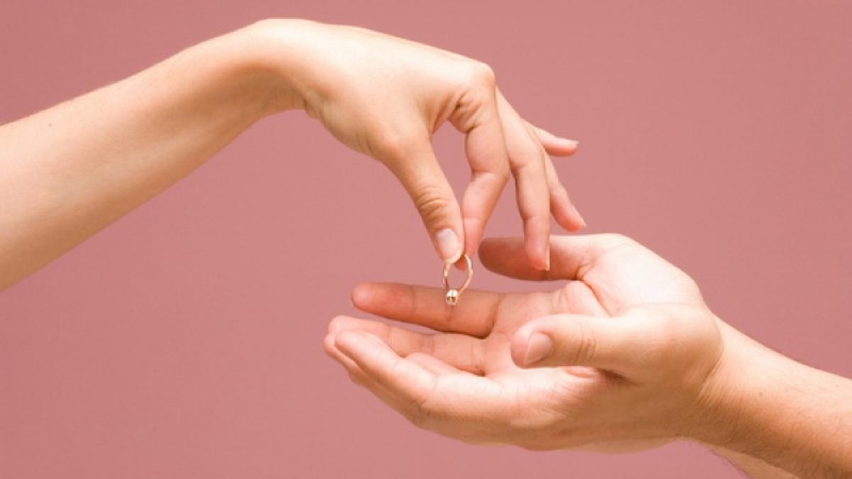 facebook si twitter printre cei mai mari dusmani ai casniciilor