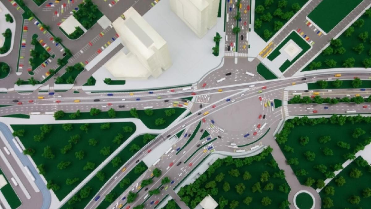 ratb modifica incepand de luni circulatia mijloacelor de transport public in zona piata presei