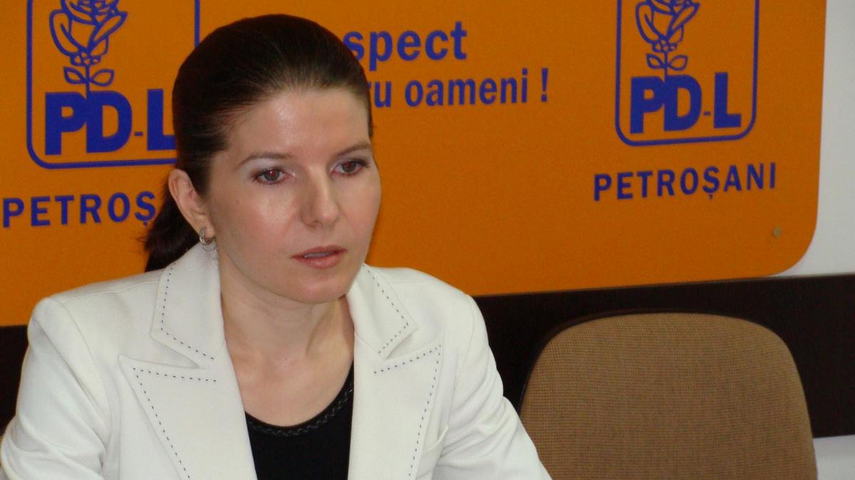 ridzi trage ponoasele pentru campania elenei basescu