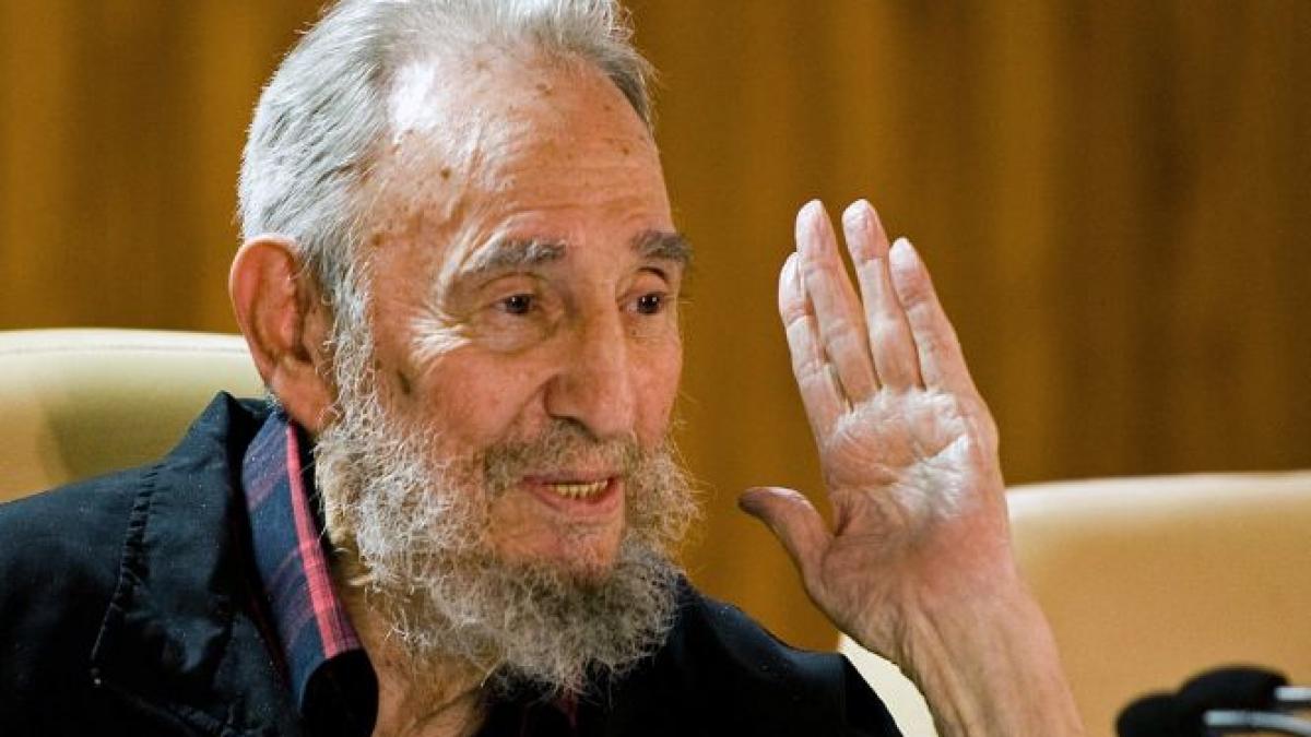 fidel castro s a intanit cu ministrul de externe japonez