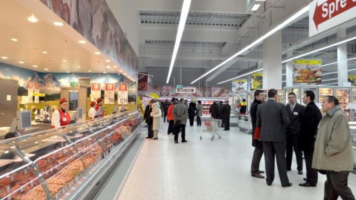 hipermaketurile fac un pas inapoi in batalia preturilor ce masuri au luat comerciantii inaintea