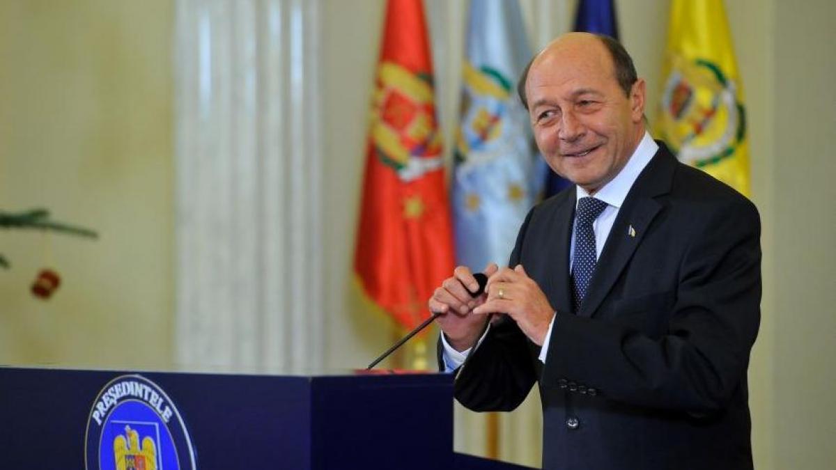 traian basescu recunoaste ca si a subordonat justitia pe macovei le am bagat o eu pe gat a fost