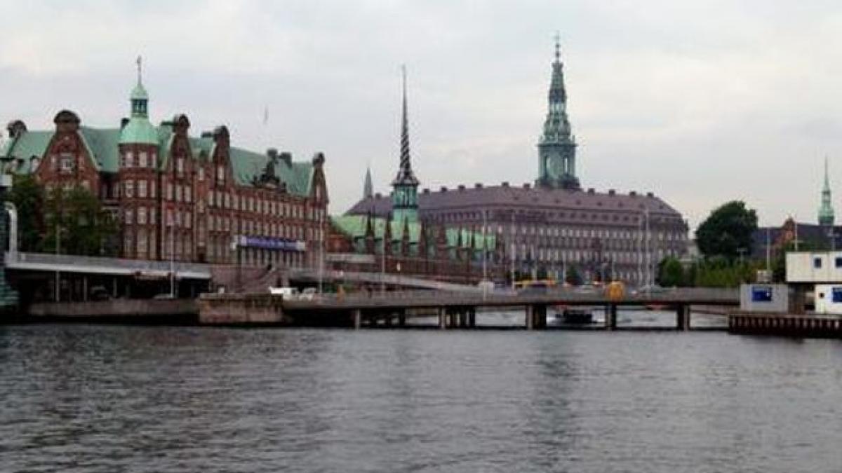 danemarca tinte ale unor amenintari cu bombe o universitate un spital si o scoala