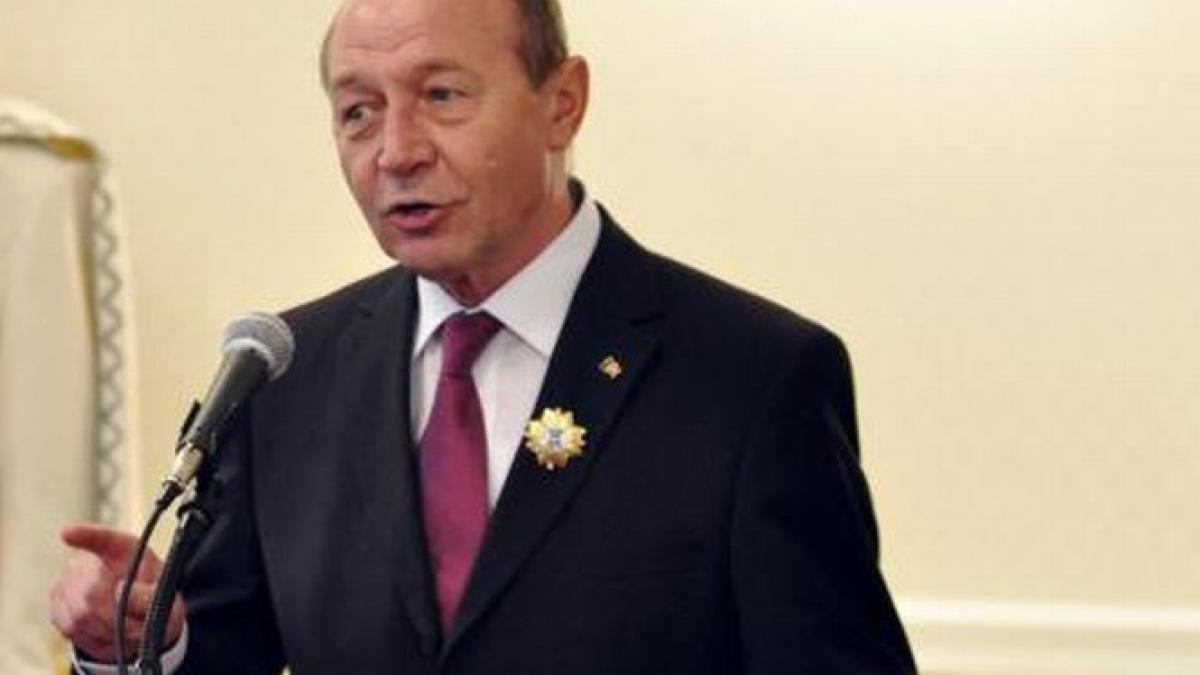 cum isi apara basescu echipa de penali