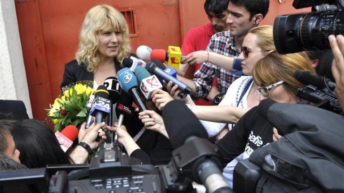 elena udrea a petrecut prima noapte acasa dupa 72 de zile de arest