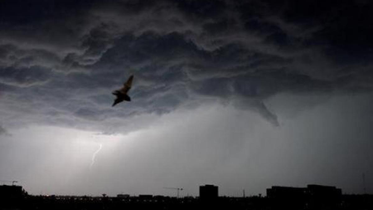 meteorologii anunta ploi si vijelii prognoza meteo pentru urmatoarele zile