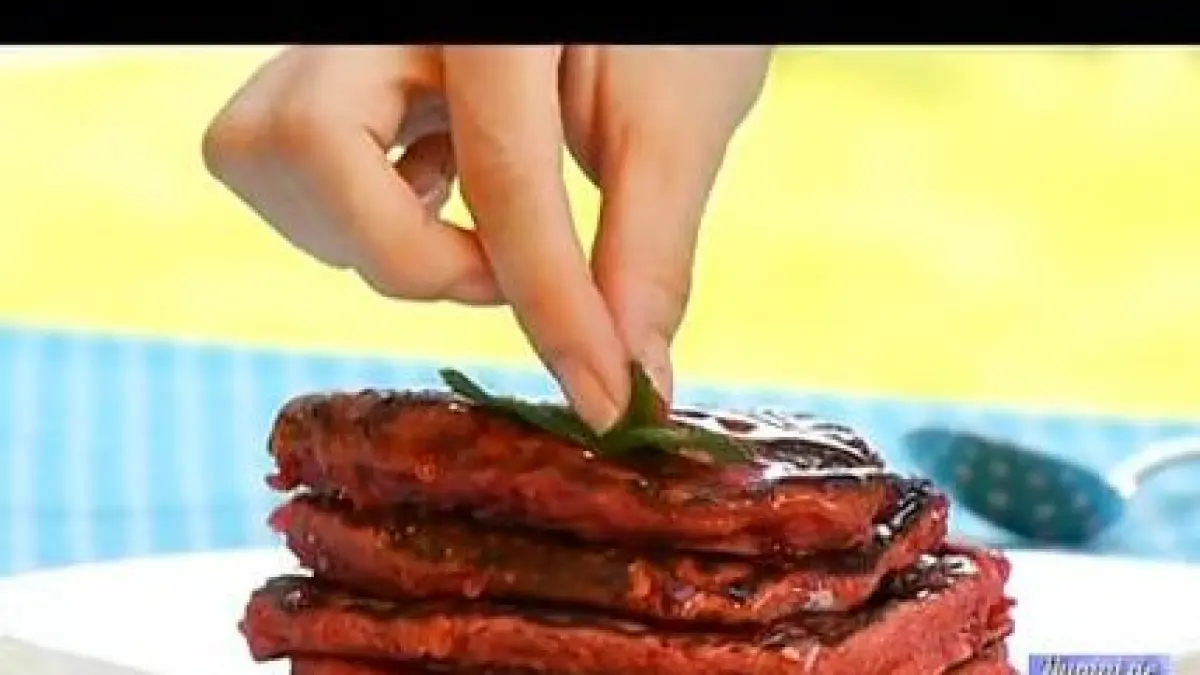 numai de bine clatite roz pentru un mic dejun aromat