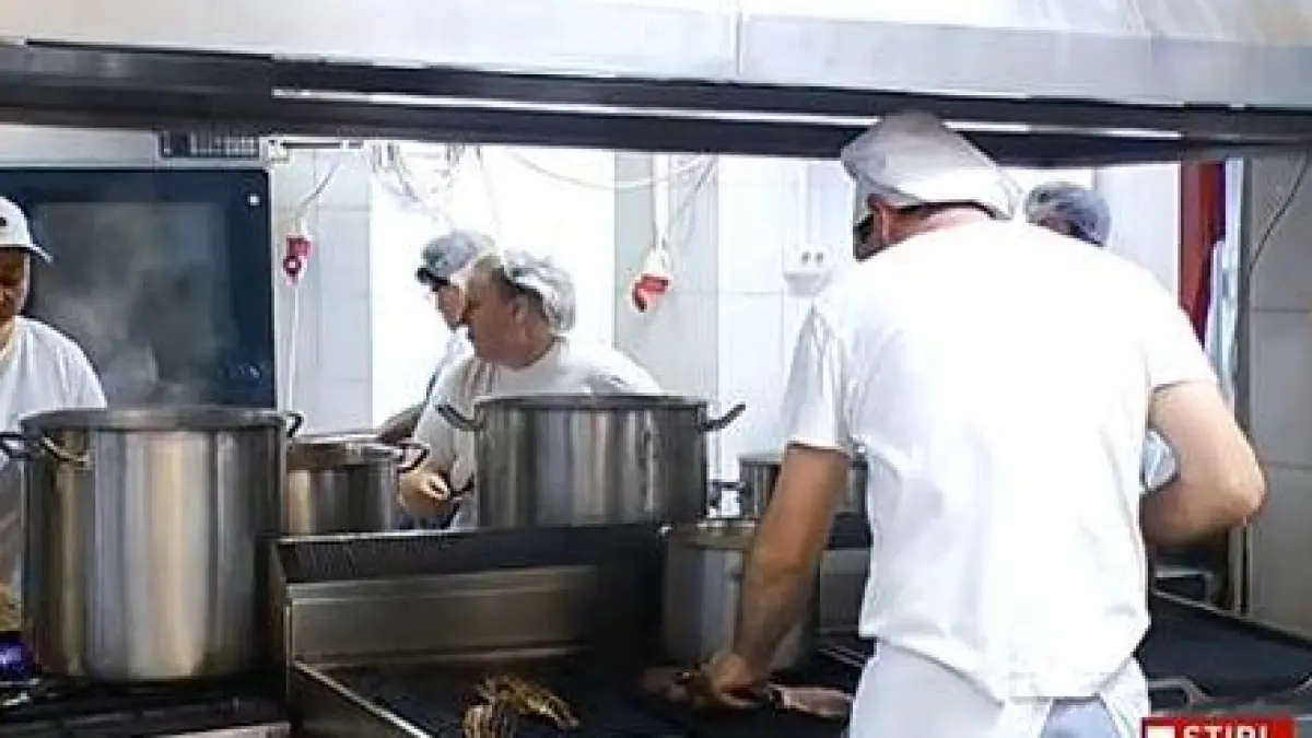 scaderea tva nu taie preturile la fast food