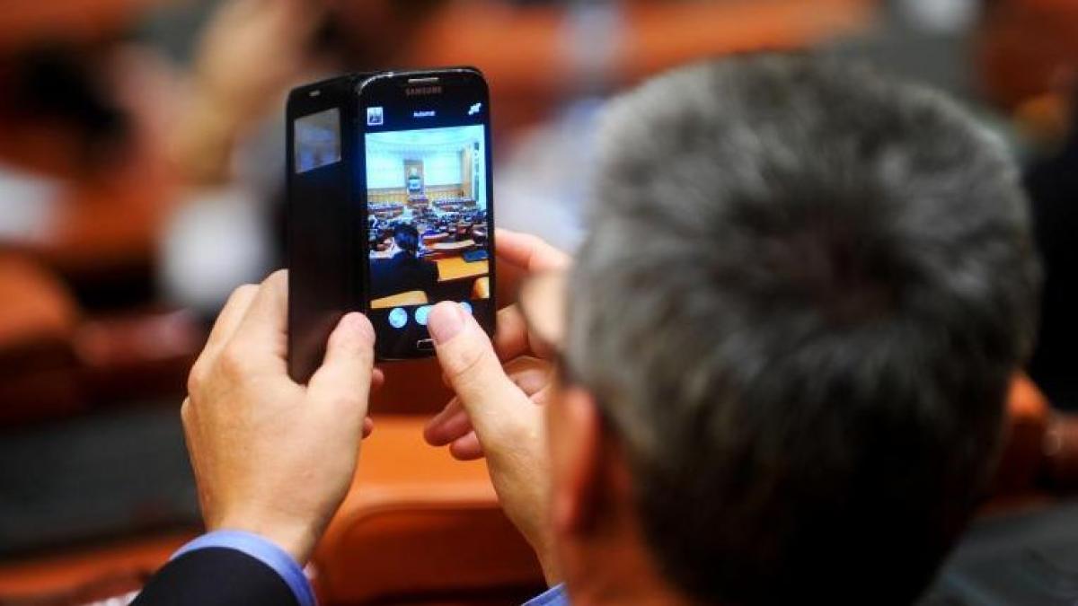 telefoanele a peste 1 500 de romani sunt ascultate de sri