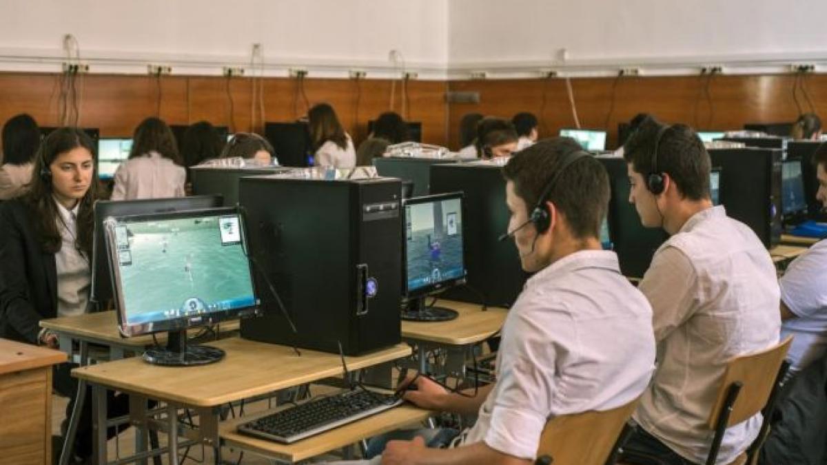 autoritatile vor sa introduca in scoli pregatirea obligatorie privind securitatea cibernetica