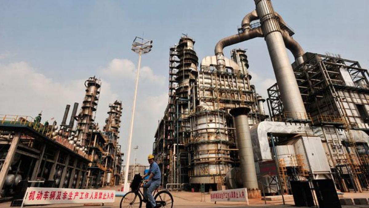 china a detronat sua din pozitia de lider al importurilor de titei