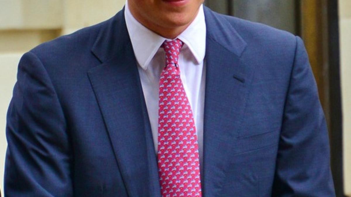 britanic acuzat ca planuia sa i asasineze pe printii charles si william pentru ca harry sa fie rege