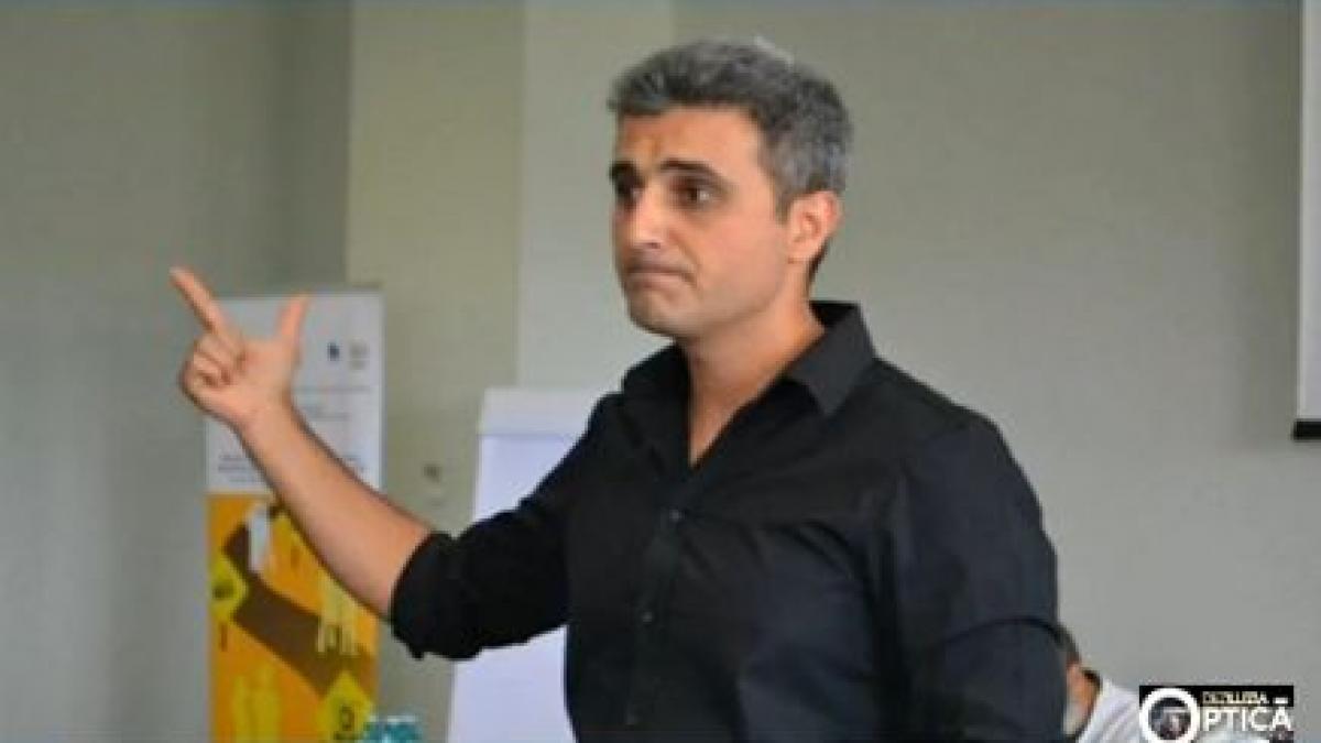 deziluzia optica turcescu da adunarea in jurul platoului