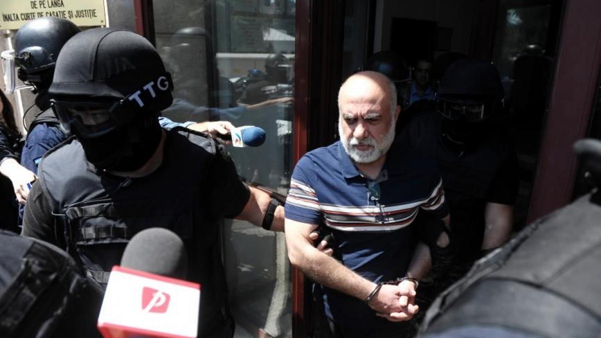 omar hayssam dezvaluiri pe facebook despre traian basescu si spatiile comerciale pe care i le a dat