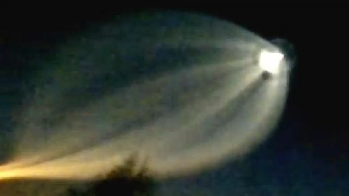 imagini spectaculoase filmate pe cerul rusiei nimeni nu stie despre ce este vorba