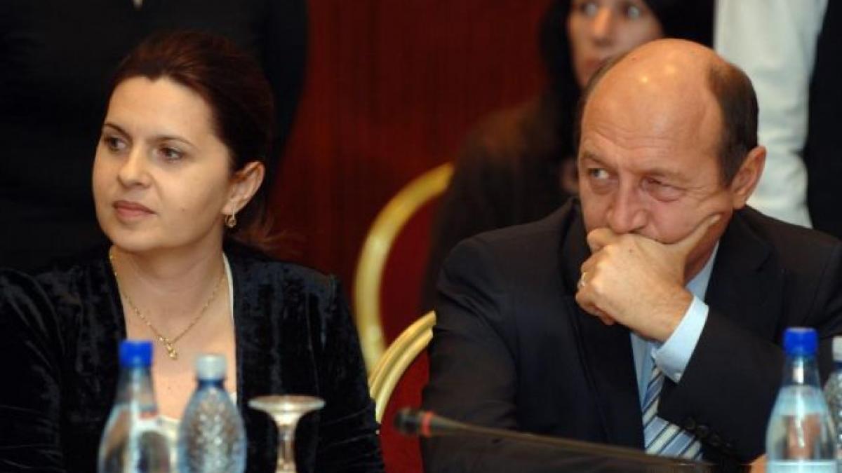 basescu despre cartea adrianei saftoiu multi oameni amarati in ziua de azi