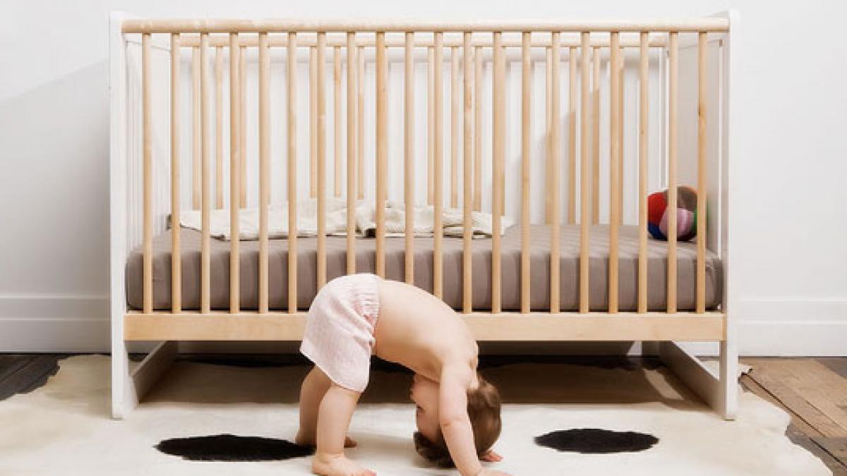 unde culcam copilul in patutul sau ori in pat cu noi