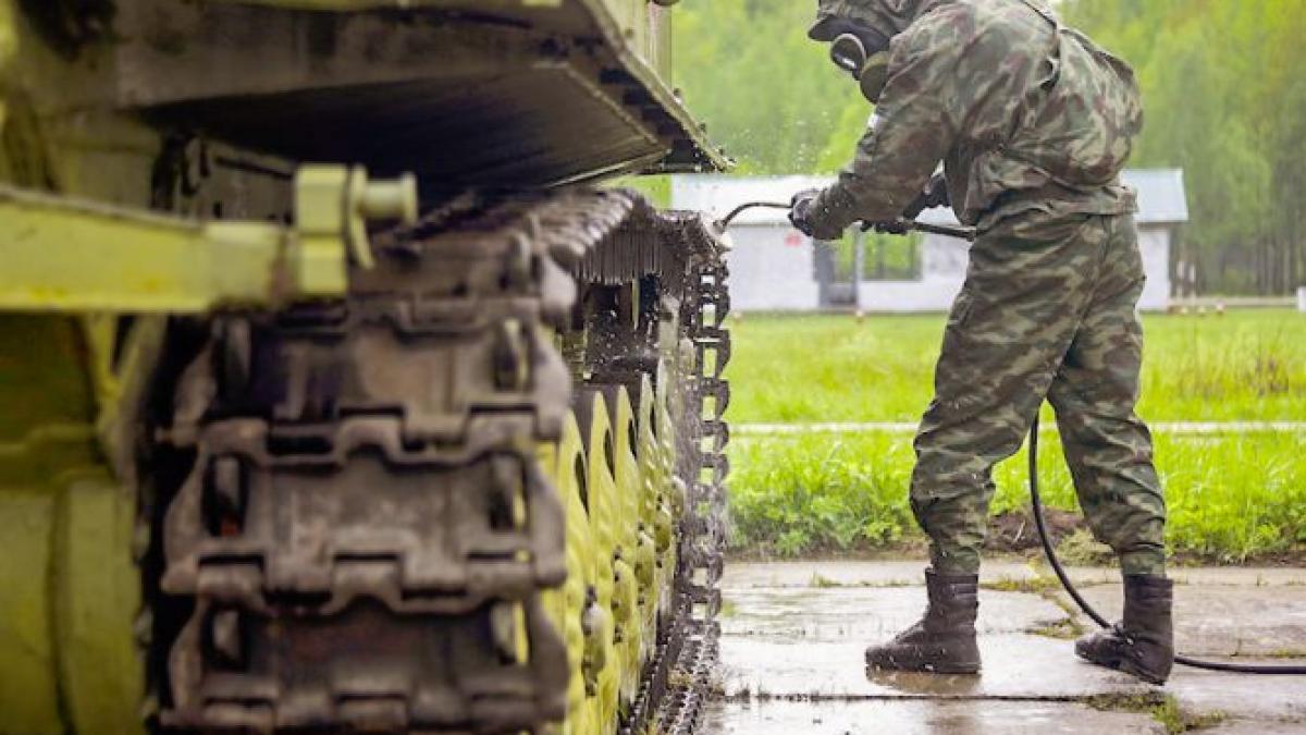 rusia mobilizeaza trupe si sute de echipamente militare la granita cu ucraina