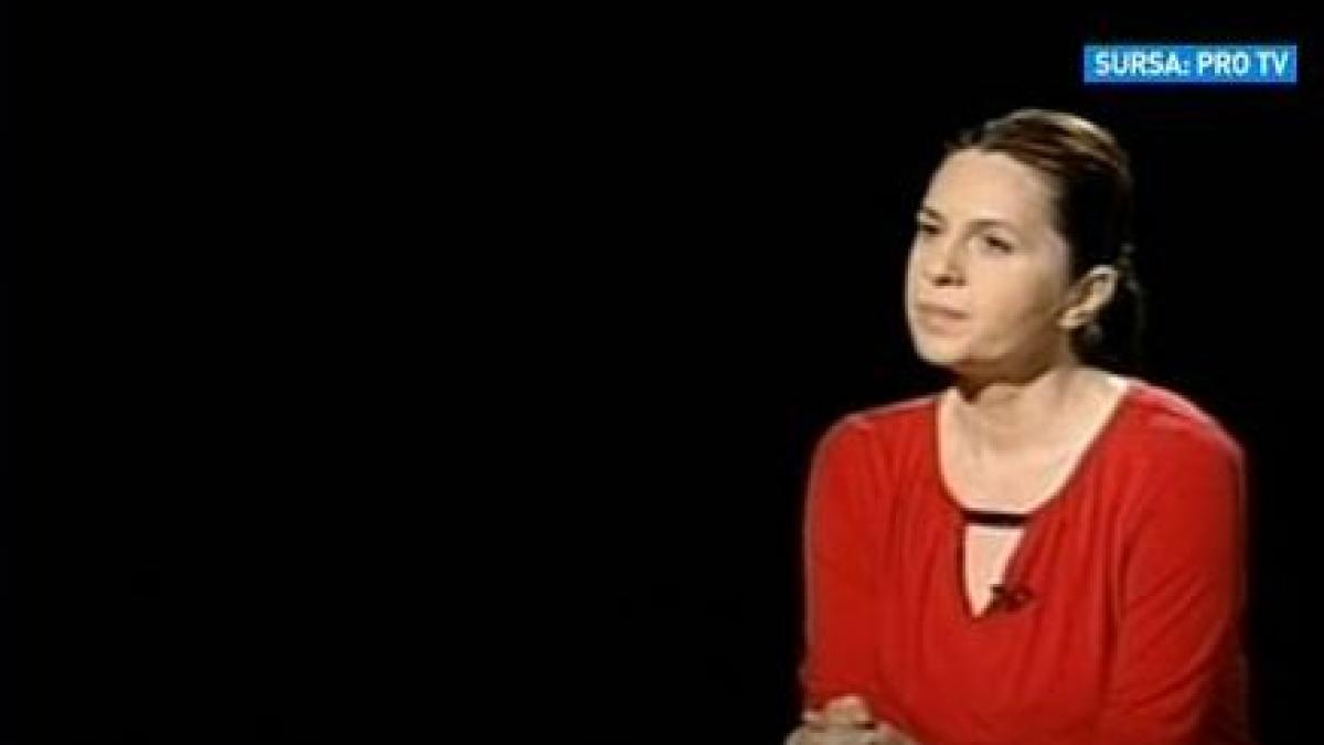 adriana saftoiu basescu abuza de serviciile de informatii