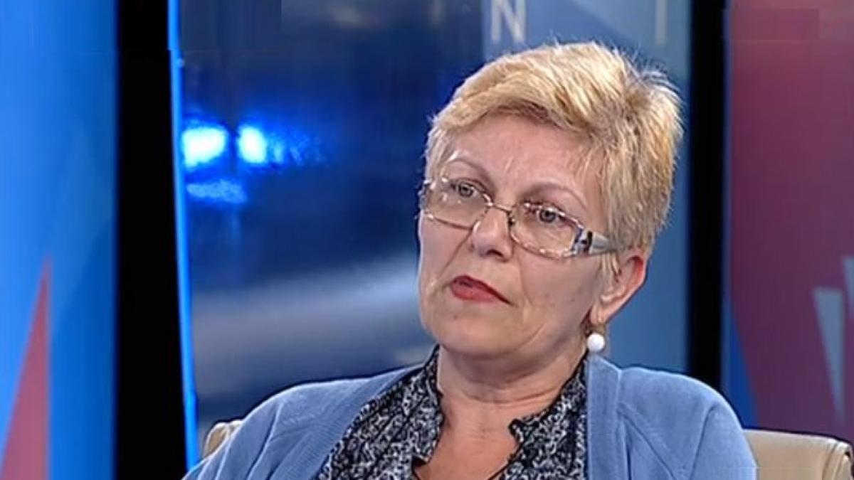 achitarea marianei rarinca pe mana celei care a tinut o ilegal in arest