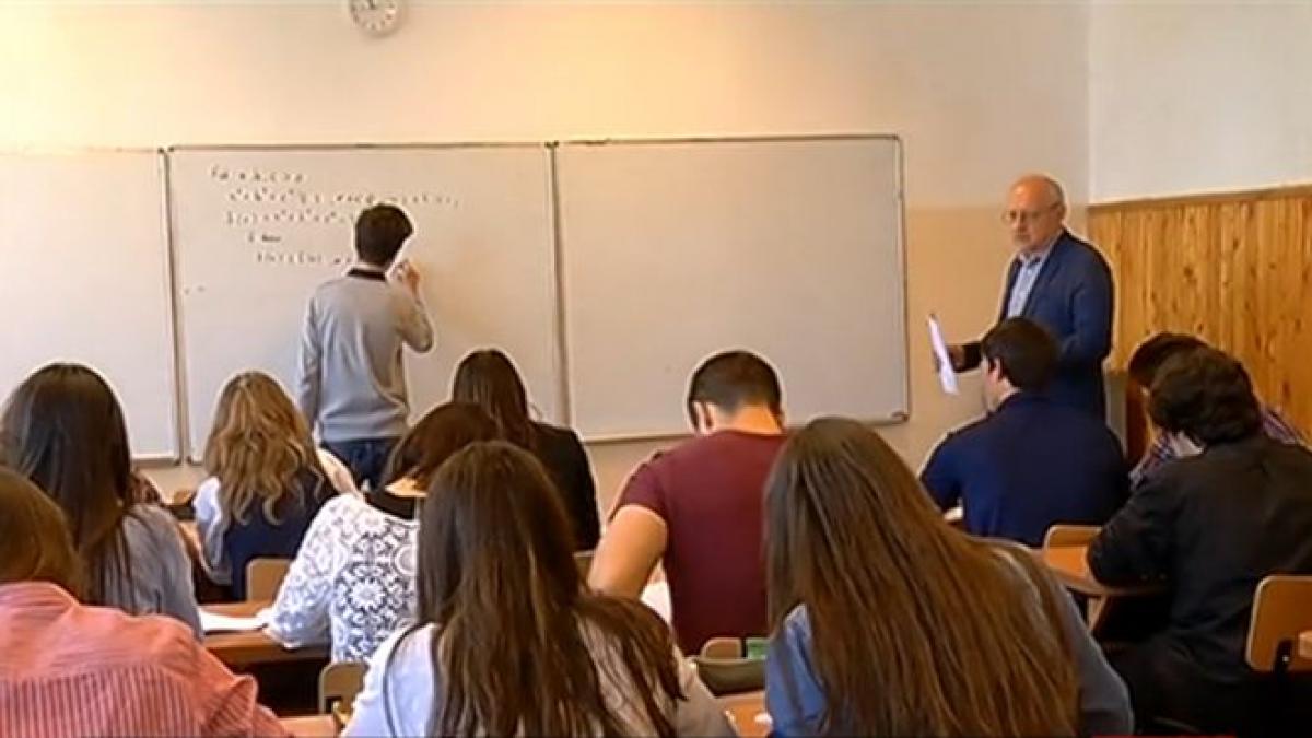 elevii isi voteaza dascalii in liga profesorilor exceptionali