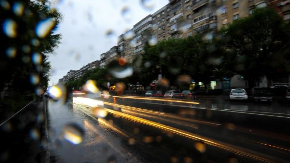 anm ploi si vijelii in aproape toata tara de joi pana vineri la pranz