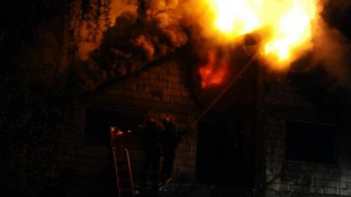 incendiu la o benzinarie 90 de oameni au murit