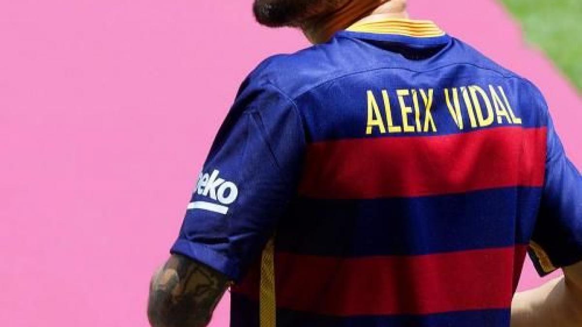 fc barcelona l a transferat pe aleix vidal