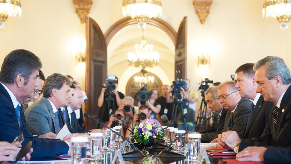 iohannis la consultarea cu partidele este nevoie sa readucem rigoarea si corectitudinea in cadrul