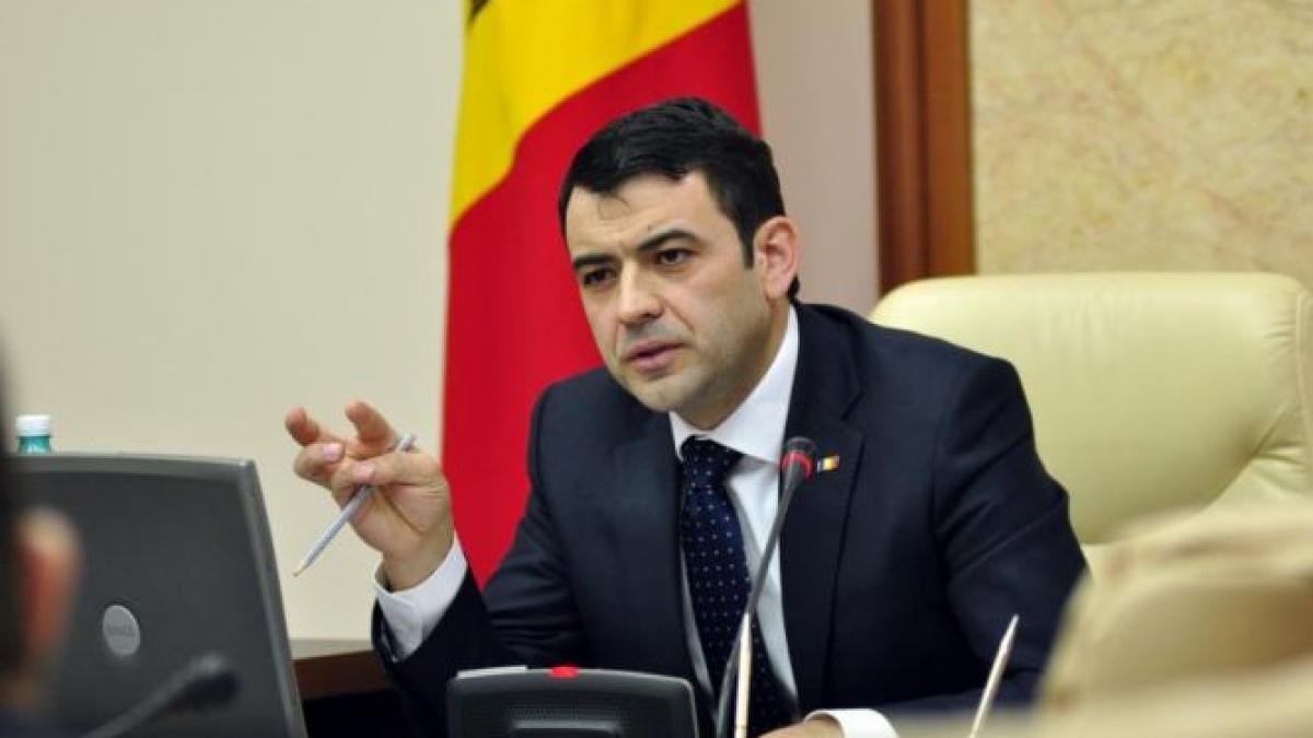 premierul moldovean audiat intr un dosar privind falsificarea actelor sale de studii diploma de