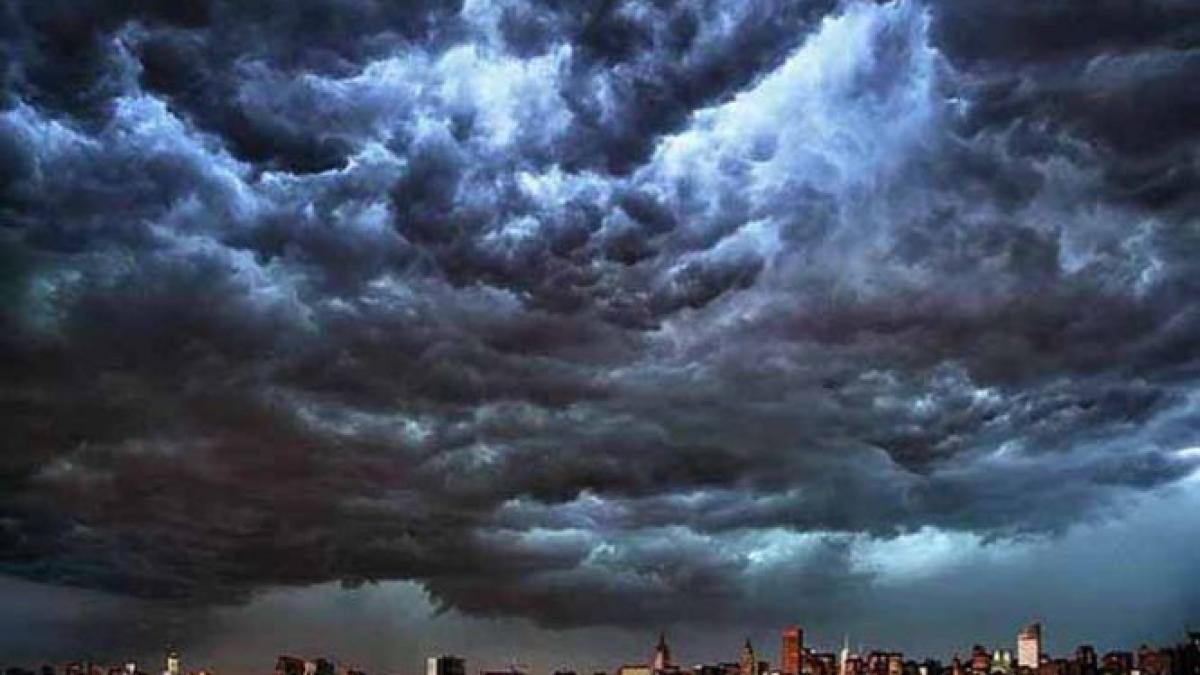 cum vad polonezii apocalipsa luna va fi distrusa de un asteroid gigant iar potopul de ape va ineca