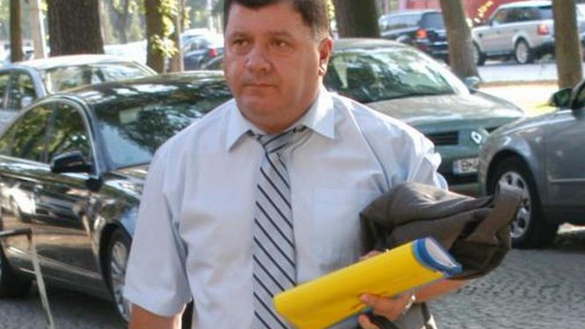 directorul hidro prahova adrian semcu audiat la dna