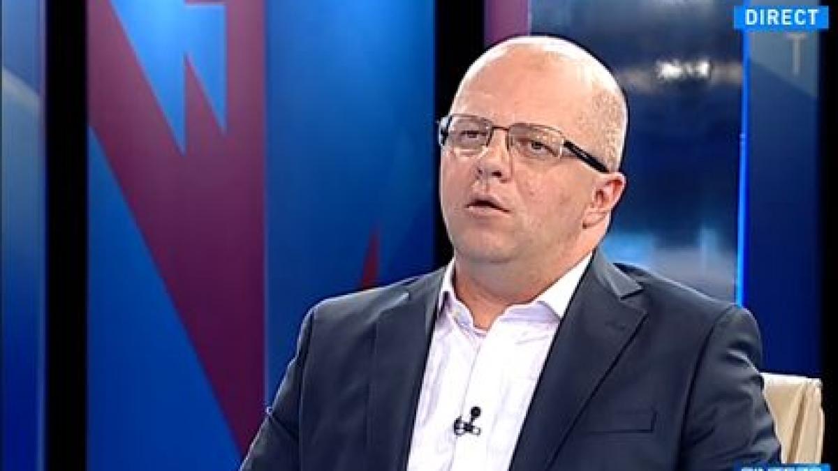 adrian ursu ioan rus s a dus la curvasareala politica de la cluj numai ca a plecat din guvern fara