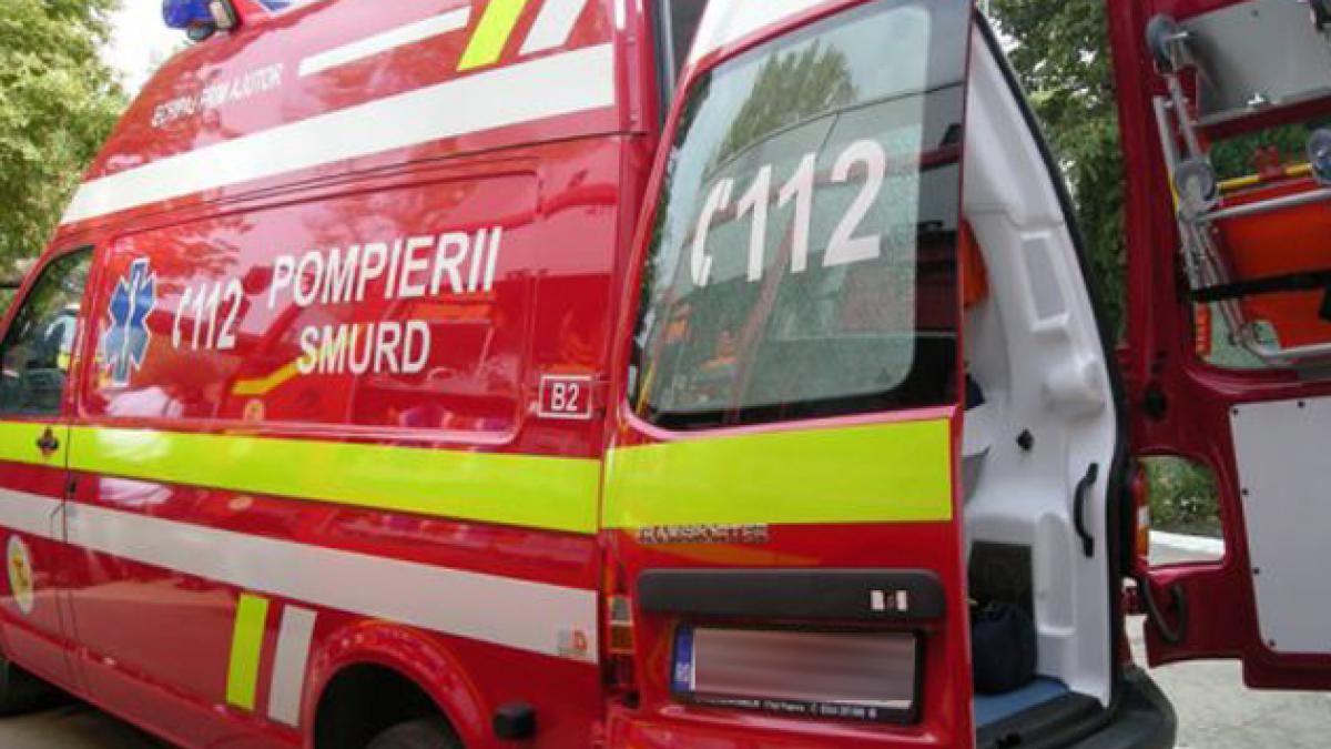 doua persoane au murit dupa ce o basculanta cu nisip s a rasturnat pe un autoturism in capitala