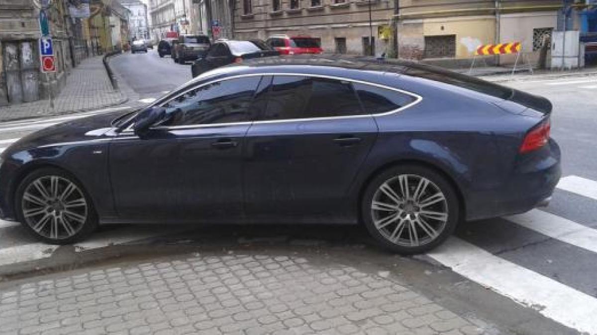 miliardar cu bolid parcare pe trecerea de pietoni