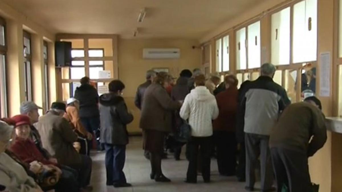 pensia medie lunara a fost de 890 lei in crestere cu 5 1