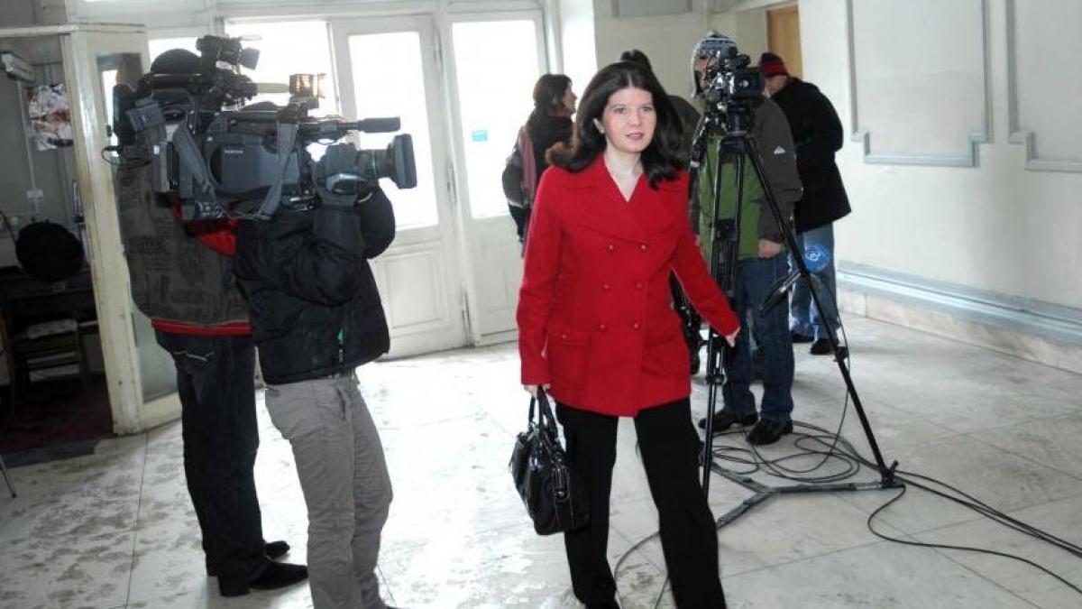 monica iacob ridzi asteapta sa fie gratiata de presedintele klaus iohannis