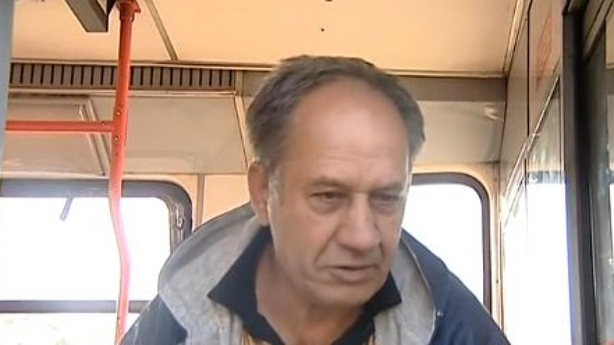 tramvaie blocate de doi barbati care s au luat la bataie