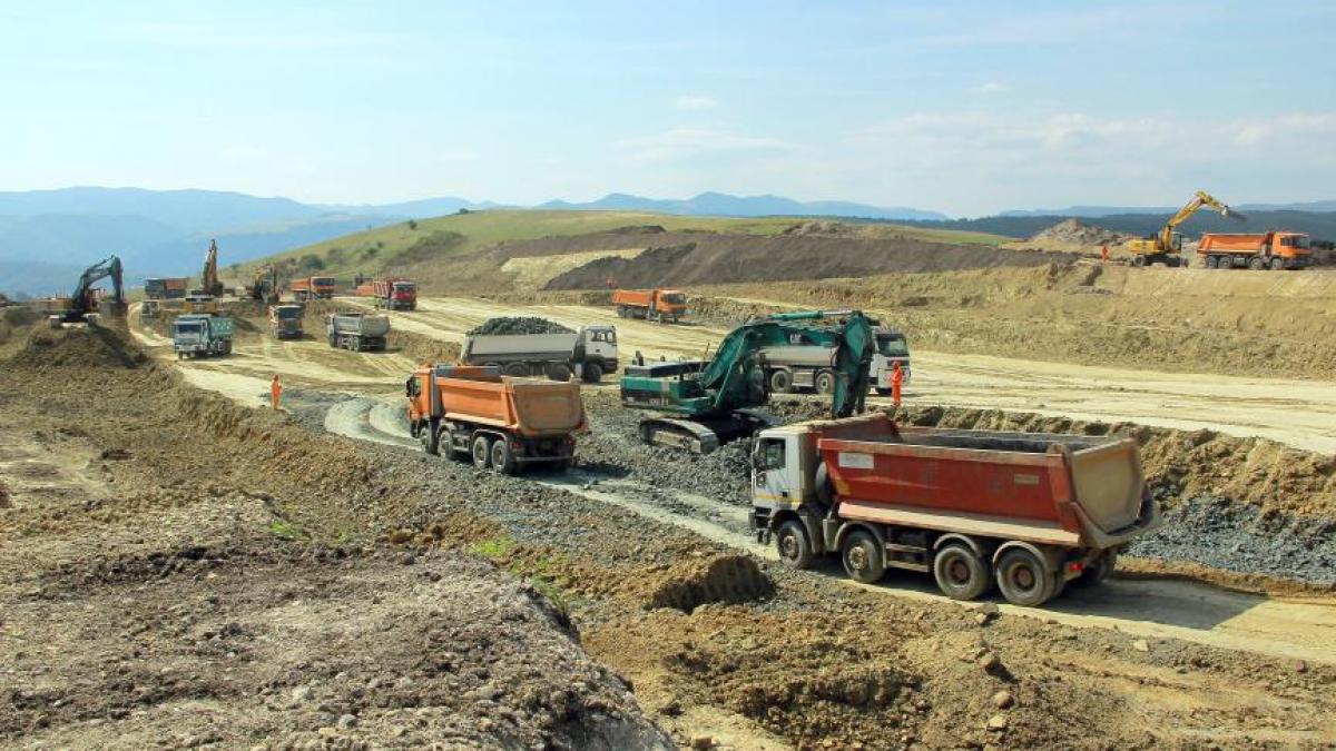 cnadnr a semnat contractul pentru revizuirea studiului de fezabilitate al autostrazii sibiu pitesti
