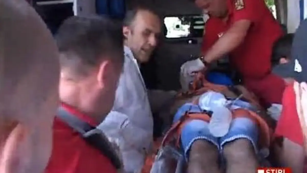 doi politisti au incercat sa se sinucida unul dintre ei a murit la spital
