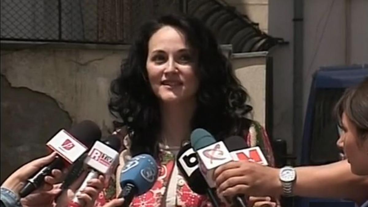 alina bica s a angajat la un cabinet de avocatura