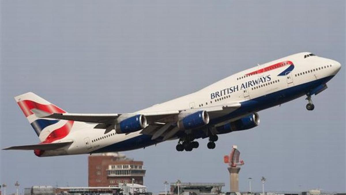 un pasager clandestin a cazut mortal dintr un avion british airways