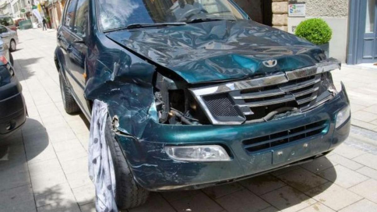 trei morti si zeci de raniti dupa ce un sofer a intrat intentionat cu masina pietoni