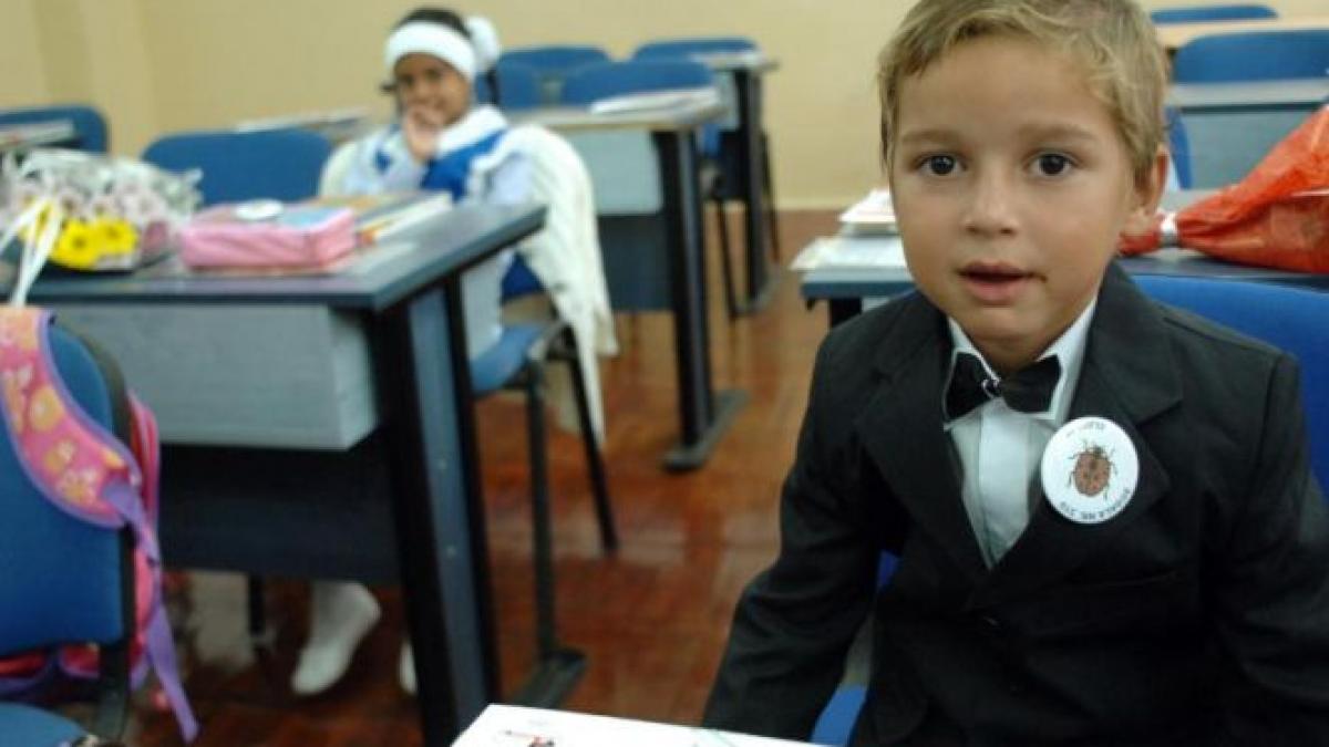 copiii nevaccinati ar putea sa nu mai fie primiti la scoala