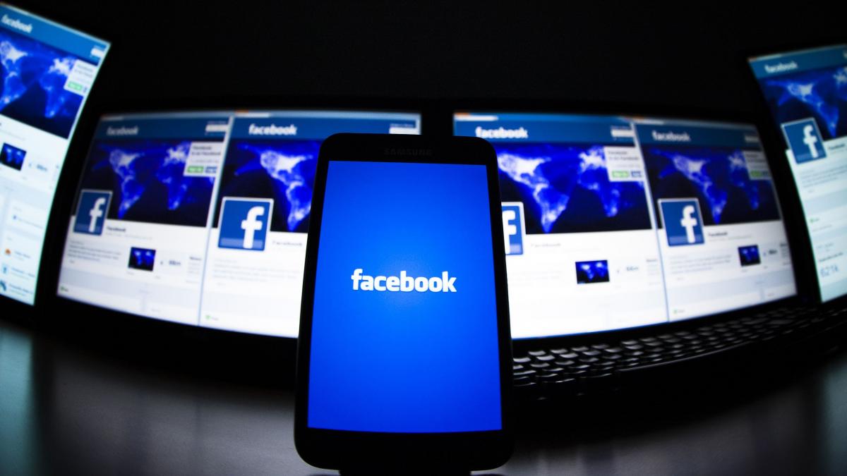 femeie reclamata in instanta pentru o poza postata pe facebook ce a surprins prin obiectivul