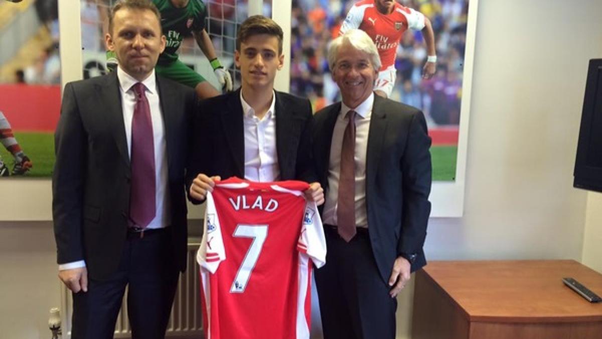 lovitura de teatru primul fotbalist roman care ajunge la arsenal londra